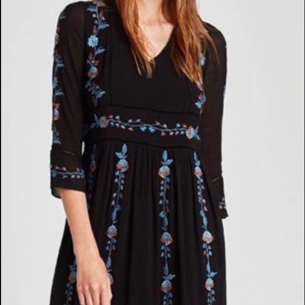 ZARA TRAFALUC Embroidered Black Dress Medium